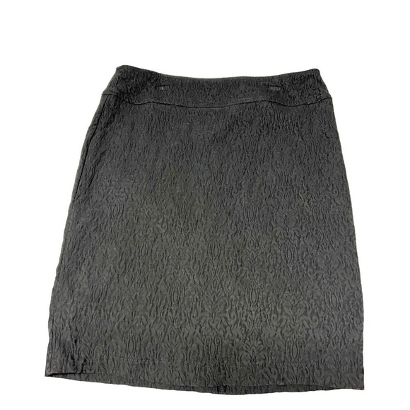 SOHO Apparel Ltd Women’s Black Brocade Print Skirt, Size Medium. - Picture 3 of 7